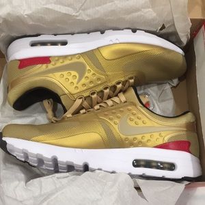 Nike Air Max Zero QS